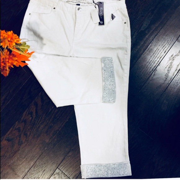 gloria vanderbilt jordyn embroidered capris